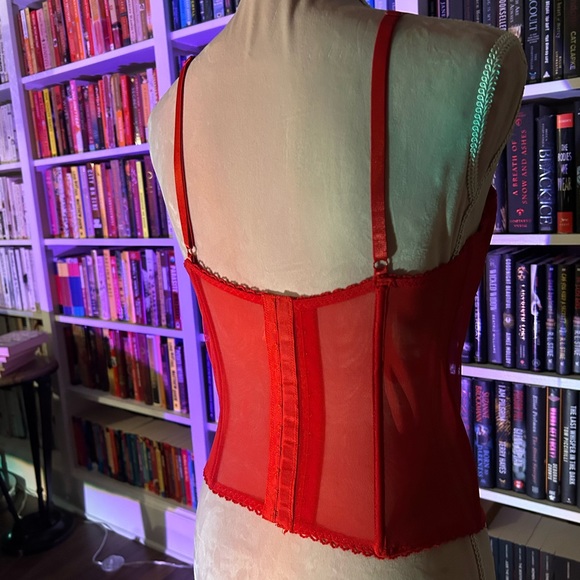 Red vintage mesh lingerie top, corset with bows, black lace - Picture 4 of 7